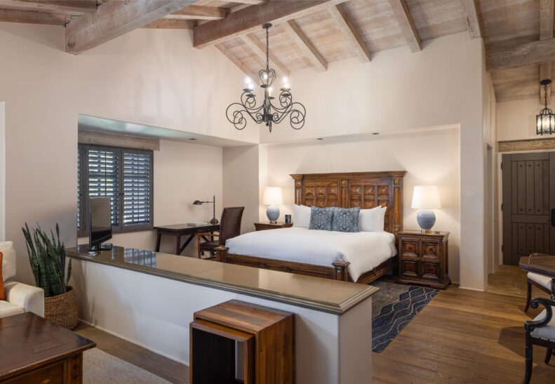 Eucalyptus ADA King Suite king bed, looking toward the entryway