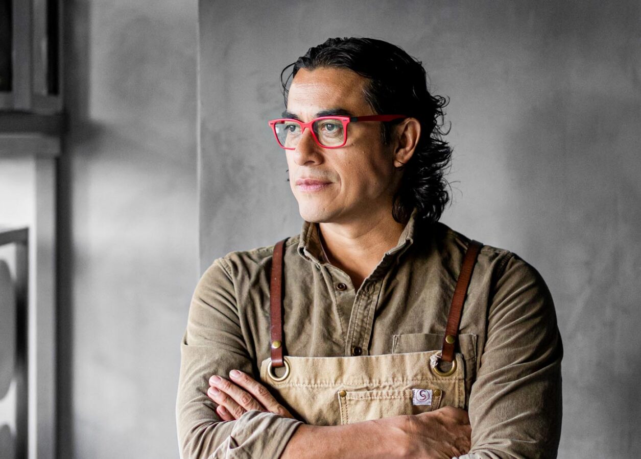 Chef Carlos Gaytan headshot